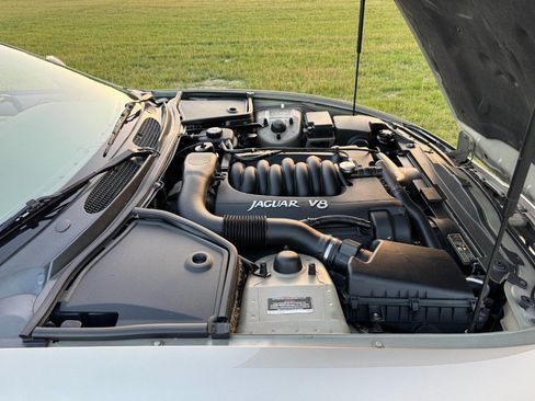 Used 1997 Jaguar XK8 Convertible RWD image 31