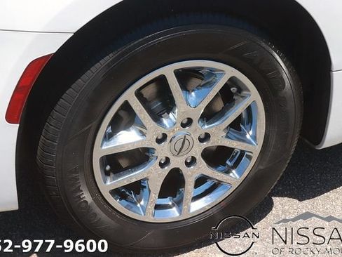 Used 2023 Chrysler Voyager LX FWD image 7