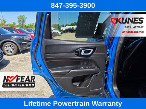 Used 2025 Jeep Compass Trailhawk AWD/4WD image 16