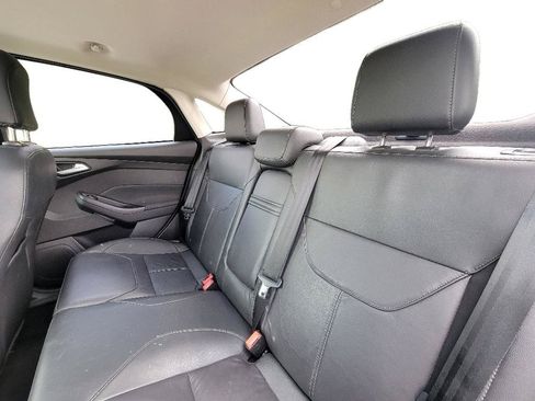 Used 2015 Ford Focus SE w/ Equipment Group 201A FWD image 24