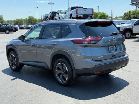 Used 2025 Nissan Rogue SV w/ SV Premium Package AWD/4WD image 6