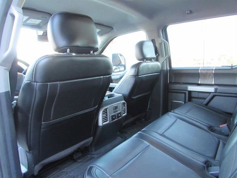 Used 2017 Ford F250 Lariat w/ Tow Technology Bundle image 20