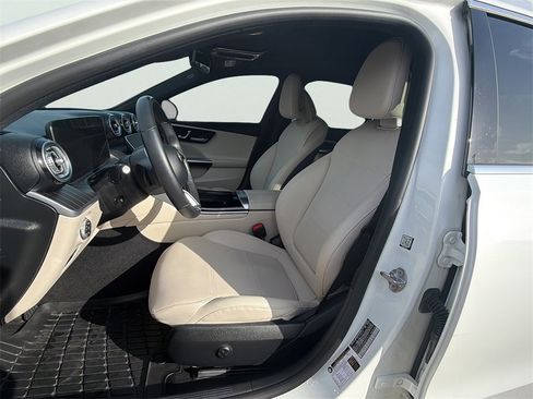 Used 2022 Mercedes-Benz C 300 C 300 image 2