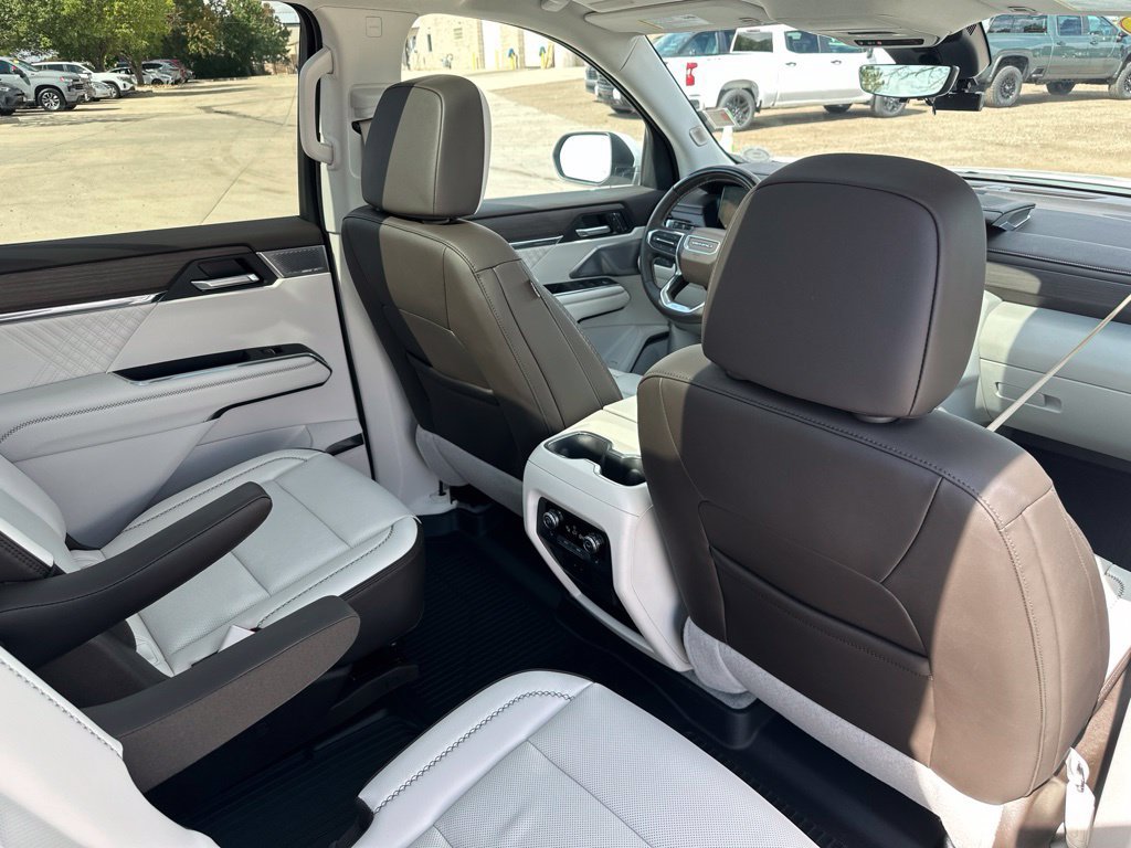 Used 2024 GMC Acadia Denali w/ Super Cruise Package AWD/4WD image 24