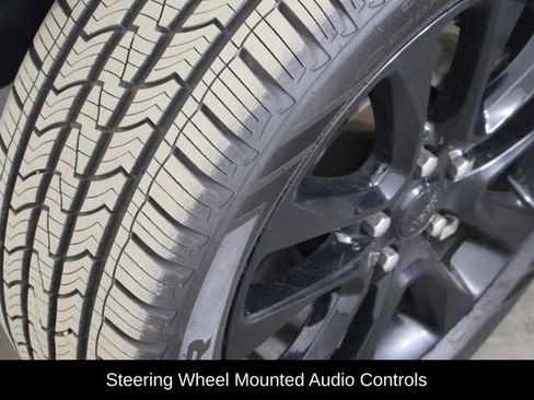 Used 2021 Jeep Grand Cherokee Laredo X image 39