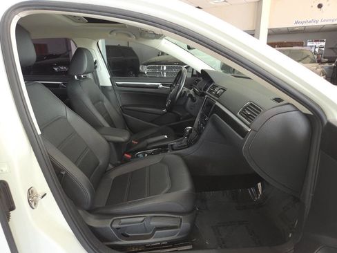Used 2019 Volkswagen Passat 2.0T SE R-Line FWD image 26