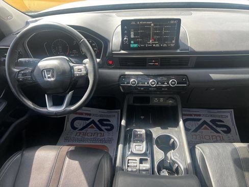 Used 2023 Honda Pilot Touring image 10