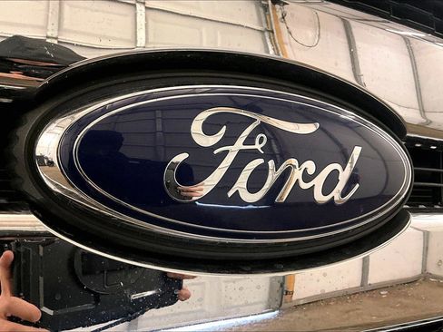 Used 2016 Ford F250 Lariat w/ Lariat Ultimate Package image 29