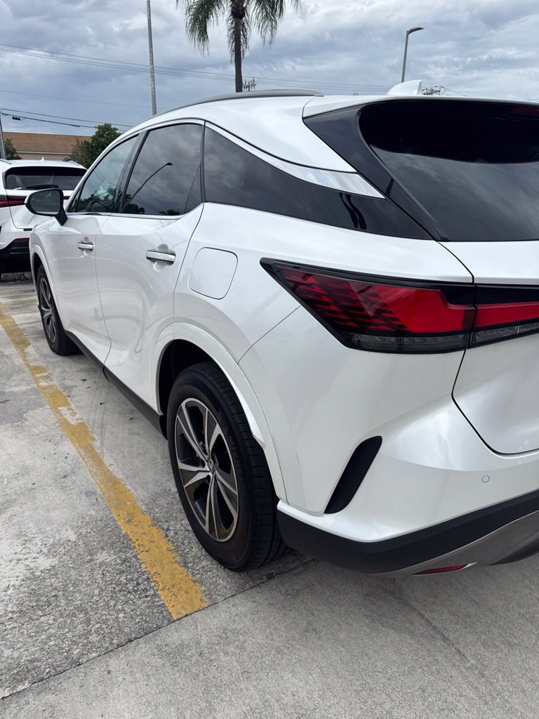 Used 2024 Lexus RX 350h w/ Cold Area Package AWD/4WD image 8