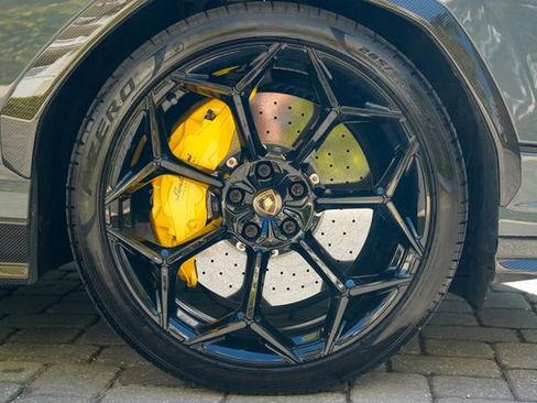 Used 2023 Lamborghini Urus Performante image 35
