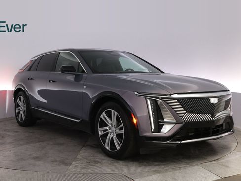 Used 2024 Cadillac Lyriq Tech AWD/4WD image 12