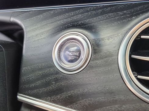 Used 2022 Mercedes-Benz E 350 Sedan w/ AMG Line Exterior image 28