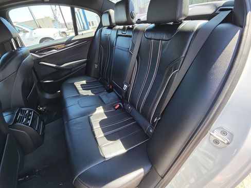 Used 2018 BMW 530i image 25