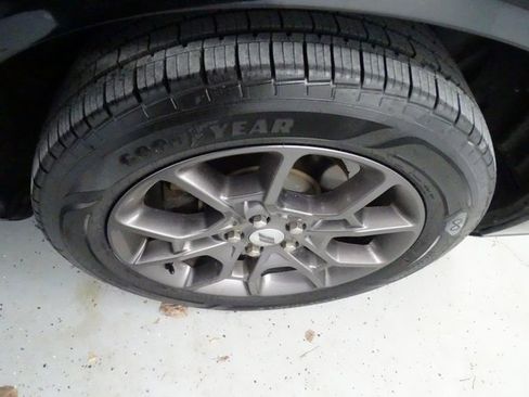 Used 2018 Dodge Challenger GT w/ Driver Convenience Group image 26