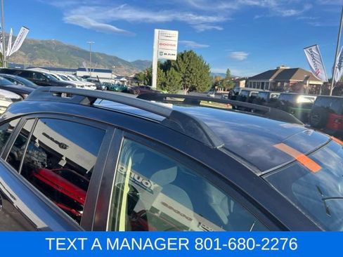 Used 2017 Subaru Crosstrek 2.0i AWD/4WD image 7
