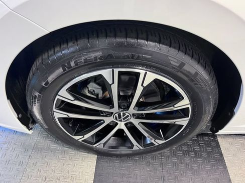 Certified 2024 Volkswagen Jetta Sport FWD image 8