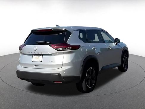 Used 2025 Nissan Rogue SV AWD/4WD image 12