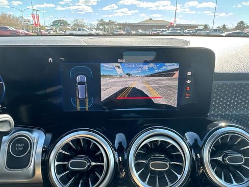 Used 2024 Mercedes-Benz EQB 250+ image 28