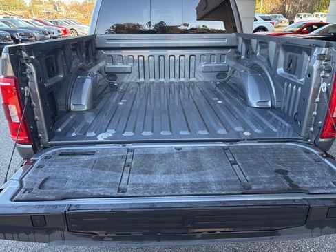 Used 2022 Ford F150 XLT w/ Equipment Group 302A High image 10