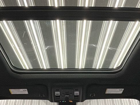 Used 2025 Chevrolet Suburban RST w/ RST Capability Package image 31