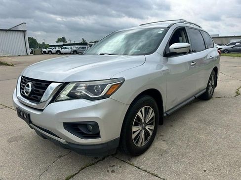 Used 2017 Nissan Pathfinder SL w/ SL Premium Package AWD/4WD image 7