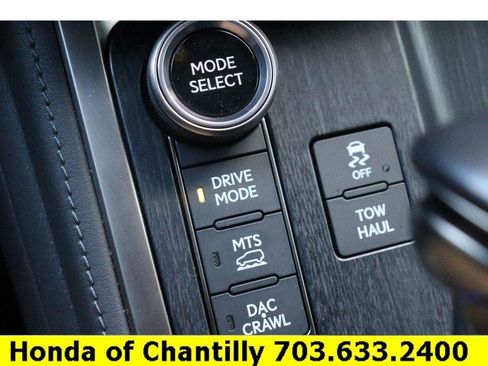 Used 2024 Lexus GX 550 image 17