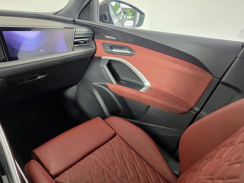 New 2026 Audi SQ5 Prestige AWD/4WD image 33