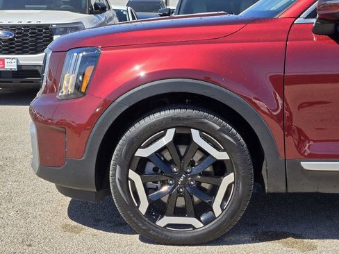 Certified 2024 Kia Telluride EX w/ EX Captain's Chair Package image 6
