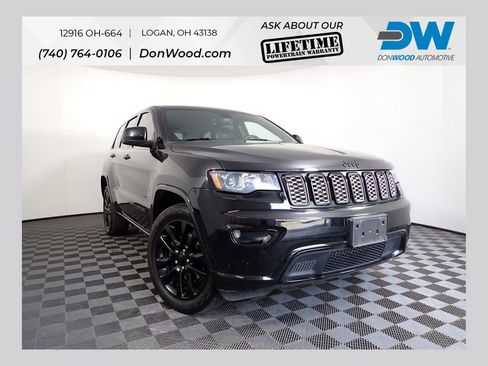 Used 2017 Jeep Grand Cherokee Altitude AWD/4WD image 1
