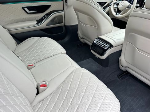 Certified 2022 Mercedes-Benz S 580 4MATIC Sedan image 31