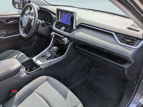 Used 2024 Toyota RAV4 XLE w/ Convenience Package image 30