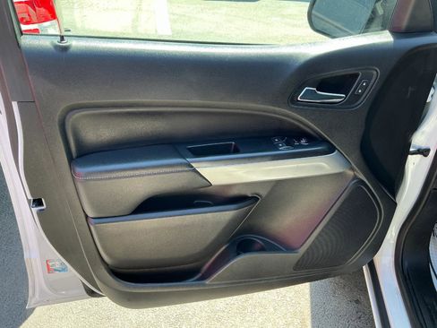 Used 2021 Chevrolet Colorado LT w/ Fleet Safety Package RWD image 11