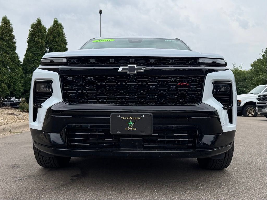 Used 2026 Chevrolet Traverse RS w/ LPO, Floor Liner Package AWD/4WD image 5