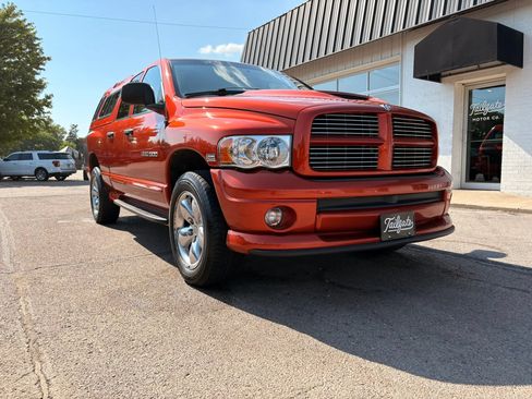 Used 2005 Dodge Ram 1500 Truck SLT w/ Daytona Edition Group AWD/4WD image 2