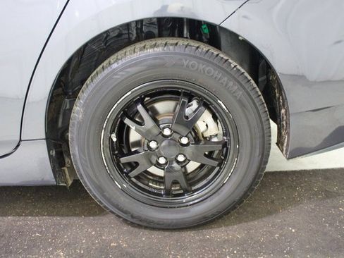 Used 2015 Toyota Prius Two image 17