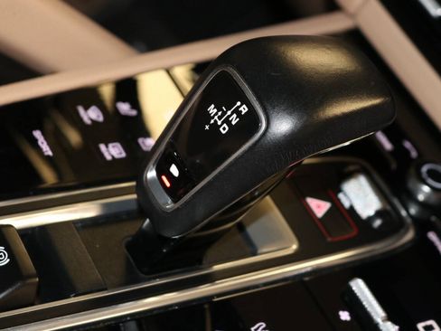 Used 2020 Porsche Cayenne Turbo AWD/4WD image 51
