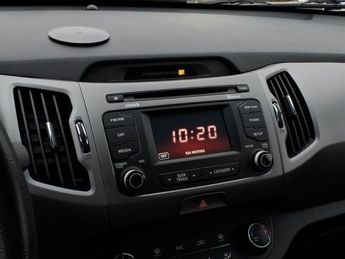 Used 2015 Kia Sportage LX image 18