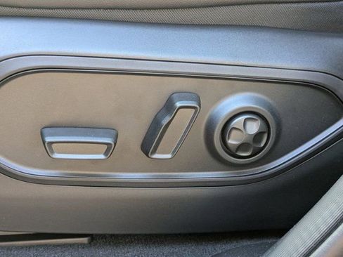 New 2025 Jeep Grand Cherokee Limited w/ Black Appearance Package RWD image 22