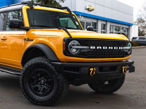 Used 2021 Ford Bronco Wildtrak image 3