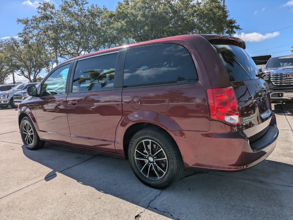 Used 2019 Dodge Grand Caravan SE FWD image 6