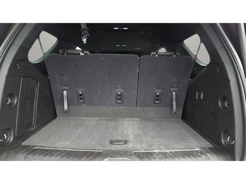 Used 2021 GMC Yukon SLT RWD image 14