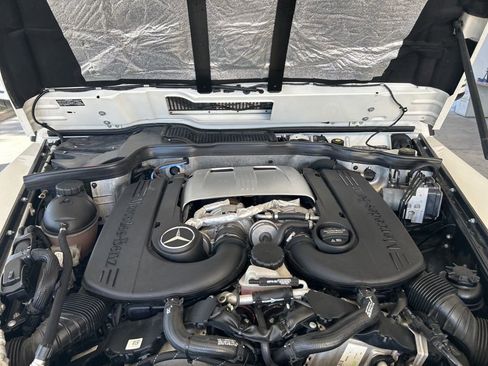 Used 2017 Mercedes-Benz G 550 Squared image 13