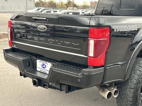 Used 2022 Ford F250 Lariat w/ Tremor Off-Road Package image 13
