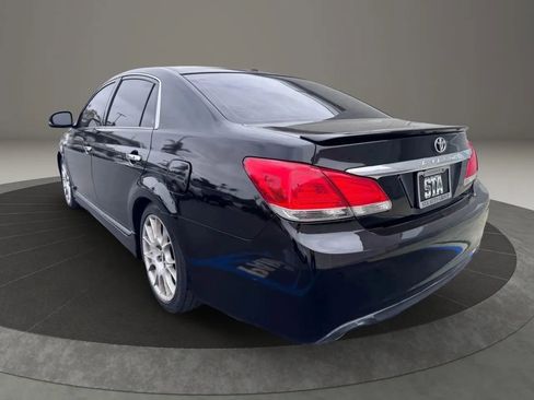 Used 2011 Toyota Avalon Limited image 5