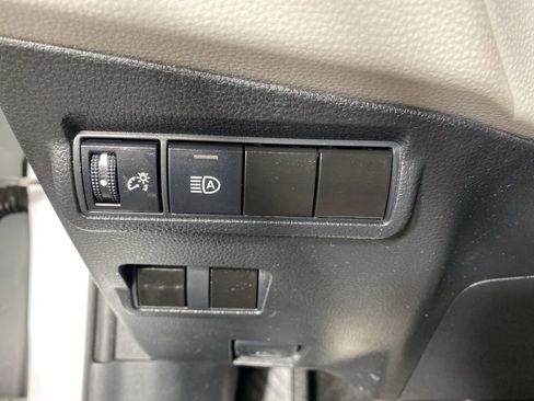 Used 2023 Toyota Corolla Cross L AWD/4WD image 22