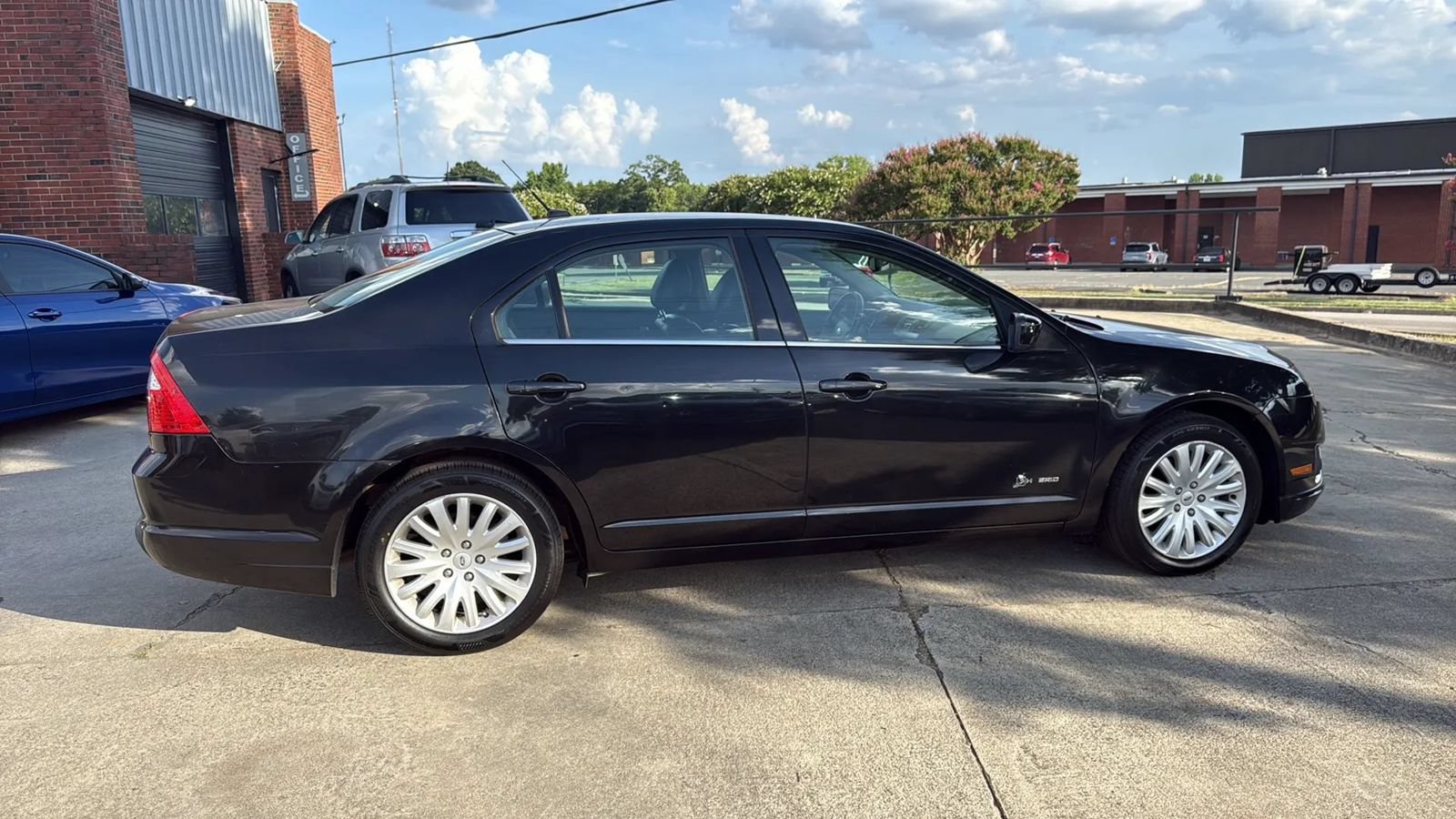 Used 2010 Ford Fusion Hybrid FWD image 6