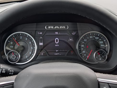 Used 2025 RAM 1500 Laramie AWD/4WD image 21