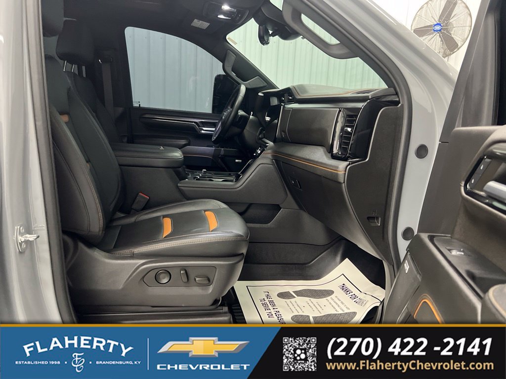 Used 2024 GMC Sierra 3500 AT4 w/ AT4 Premium Plus Package AWD/4WD image 15