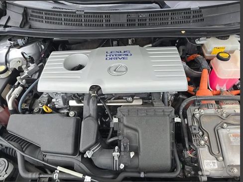 Used 2013 Lexus CT 200h w/ Premium Pkg w/Backup Camera FWD image 12