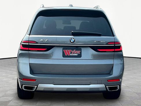 Used 2024 BMW X7 xDrive40i w/ Premium Package AWD/4WD image 5